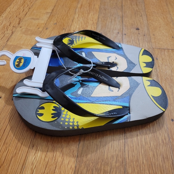 DC Comics Batman Flip Flops - Picture 3 of 4